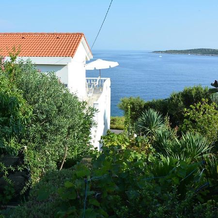 Apartments By The Sea Milna, Vis - 8944 エクステリア 写真