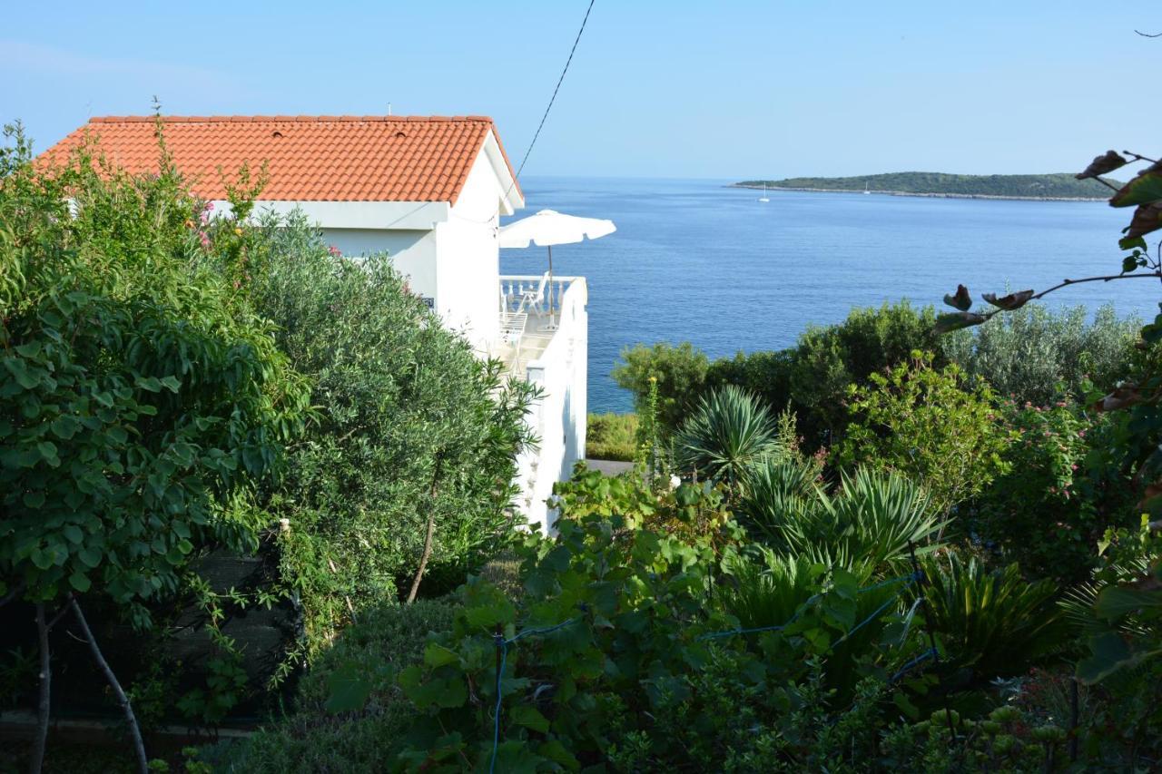 Apartments By The Sea Milna, Vis - 8944 エクステリア 写真