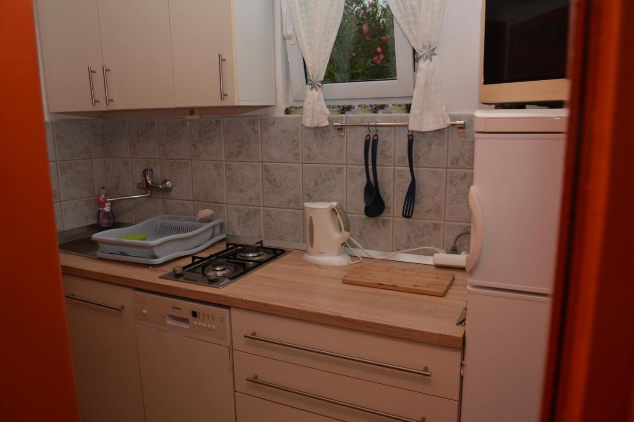 Apartments By The Sea Milna, Vis - 8944 エクステリア 写真