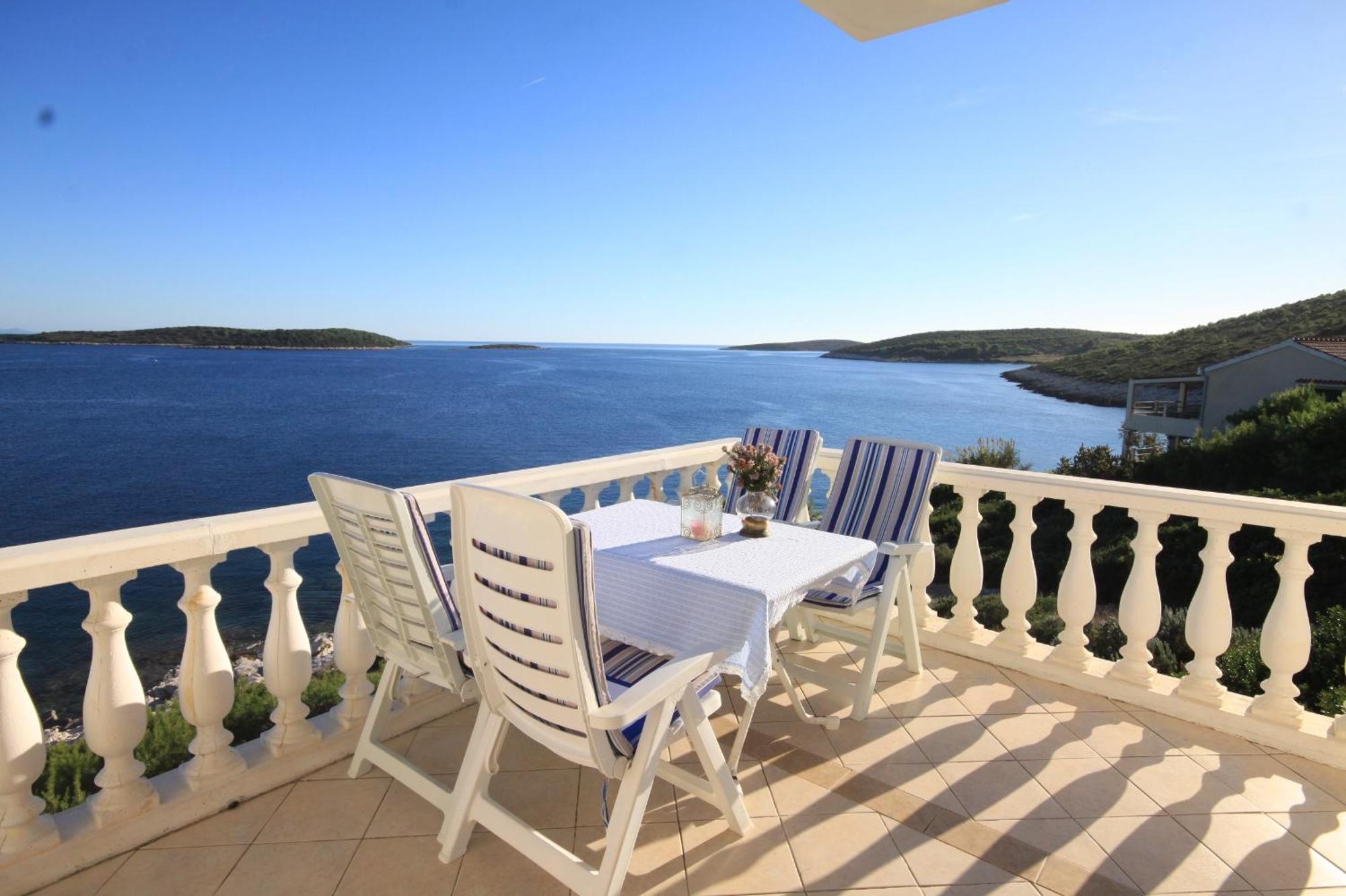 Apartments By The Sea Milna, Vis - 8944 エクステリア 写真